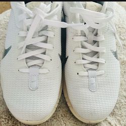 Nike women’s size 8