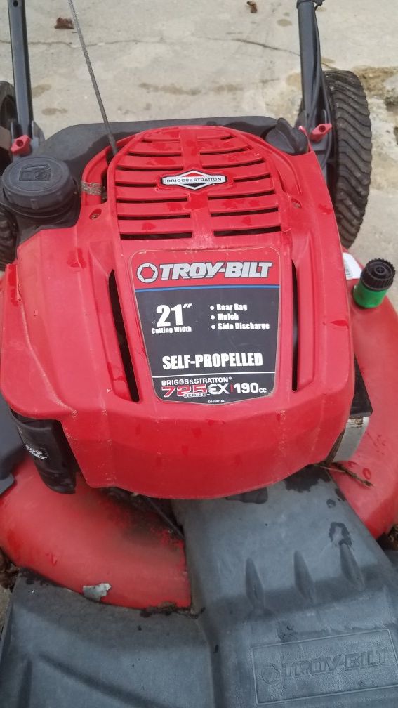 Troy Bilt Briggs & Stratton 725EX 190cc Lawn Mower Needs Work for Sale