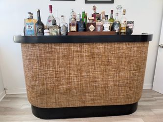 Vintage home bar. Frank Sinatra drank here they said