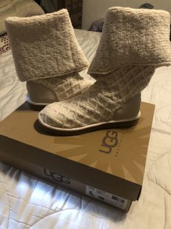 Uggs Size 10 New