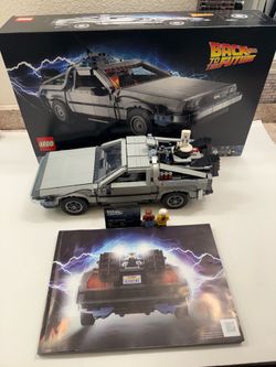 Lego 10300 deloreon built