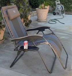 Timber Ridge Oversized Zero Gravity Chair Patio Outdoor Lounge Chair - Open Box Que