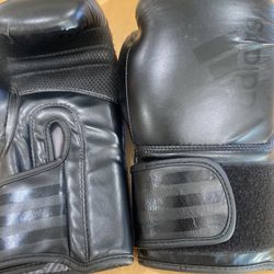 14oz Addidas Boxing Gloves - All Black 