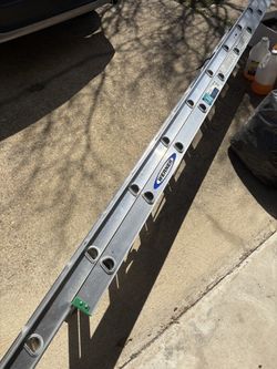 20” Werner Ladder 225 Lb 