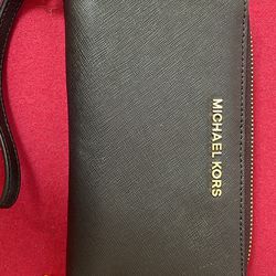Michael Kors -Phone Wristlet Wallet