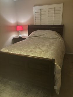 Full Bedroom Set Solid Wood Mattress Included!