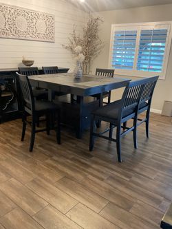 Dinning Table