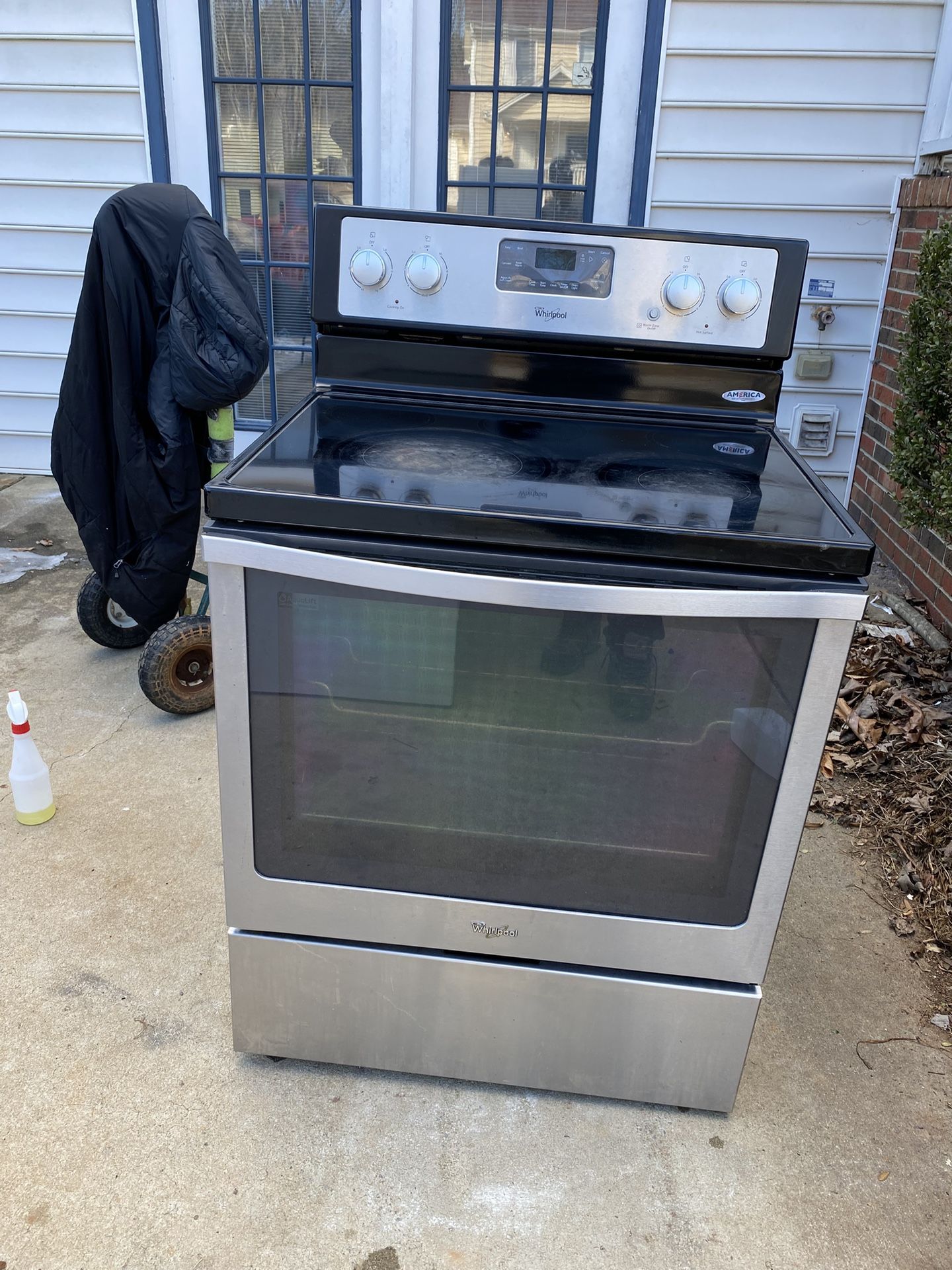 Stainless steel glass top whirlpool stove works excellent no issues $169.30 day warranty