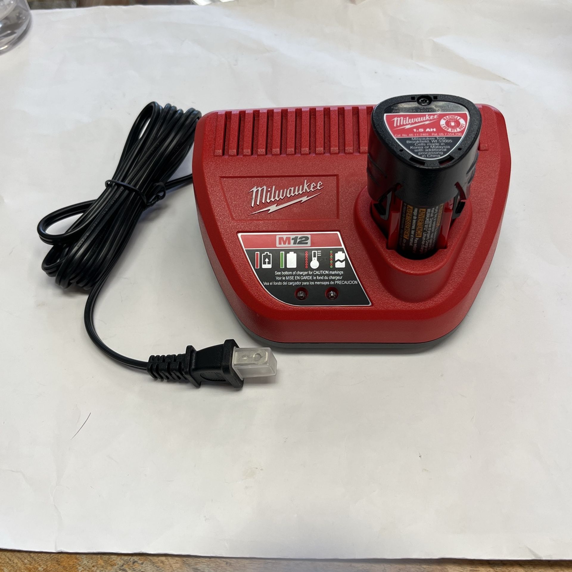 Milwaukee Battery Charger