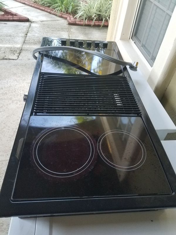 Dacor Ceran Electric Cooktop - 4 burners and grill for Sale in LXHTCHEE