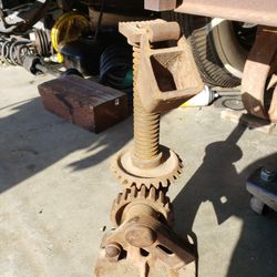 Vintage Floor Jack $100
