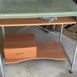 Glas Top Desk