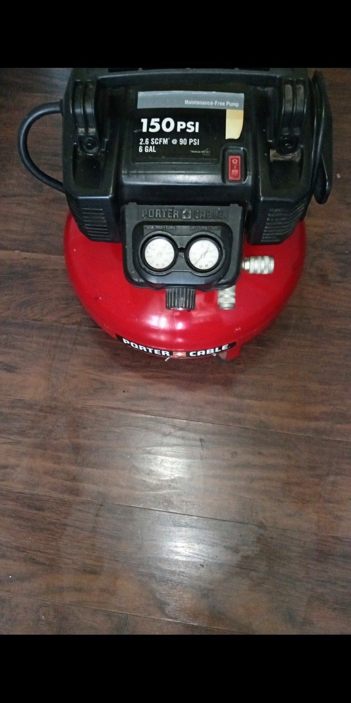 Porter Cable 150 Psi 6 Gallon Portable Air Compressor In Good Working Condition 