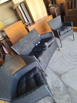 Outdoor Set Loveseat
With Chair's $140 FIRM
