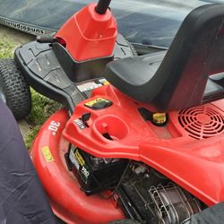 Craftsman R110 Riding Mower