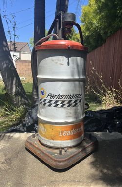 Vintage 76 Gear Oil Dispenser