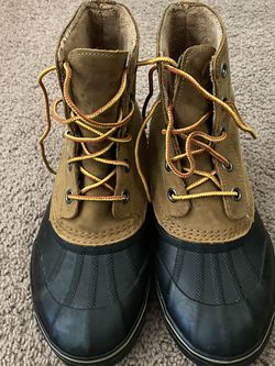 Men’s Sorel Snow Boots Size 8