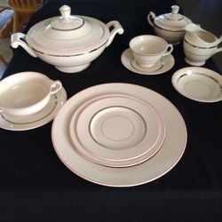 Vintage China (ARA53 by Arabia of Finland) from the 1940s