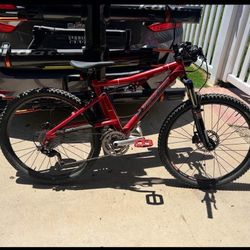 Santa Cruz heckler Full Suspension Mountain Bike Small