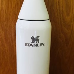 Stanley 20 oz White Insulated Bottle