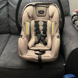 Car seat + Base