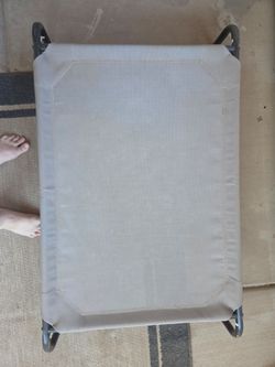 Dog bed with metal frame