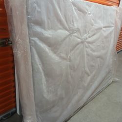 Box Spring Tamaño King Usado En Buena Conditions Por $35