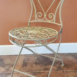 Wrought-iron  Vintage Patio Garden Accent Folding Chair Plant Stand 