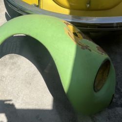 1973 VW Super Beetle Side fenders.