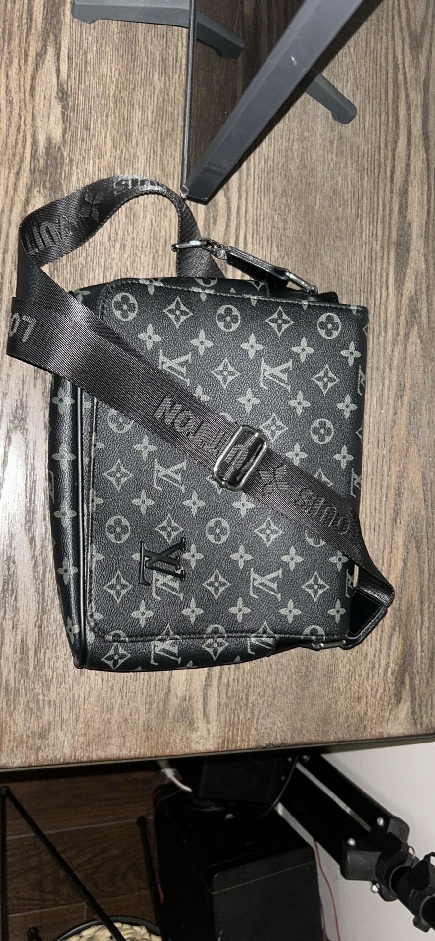 Selling Lv District Messenger Bag