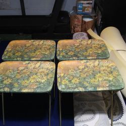 Metal TV Trays Vintage Set Of 4
