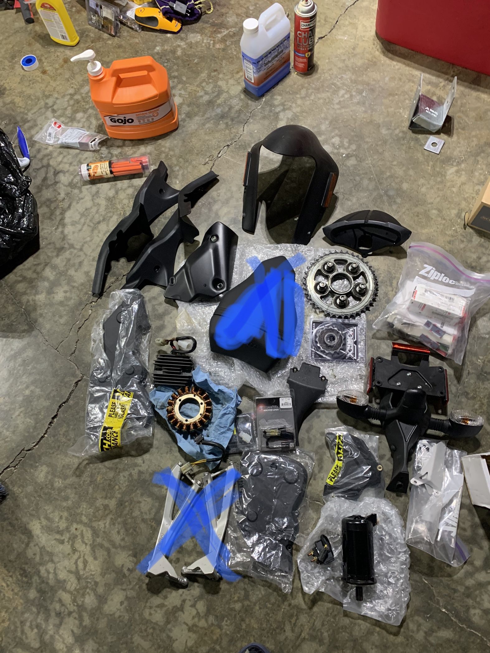 Random 08 Ducati 848 Oem Parts