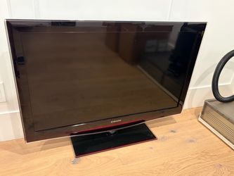 Samsung 28” LED TV – Works Great – Clean Condition