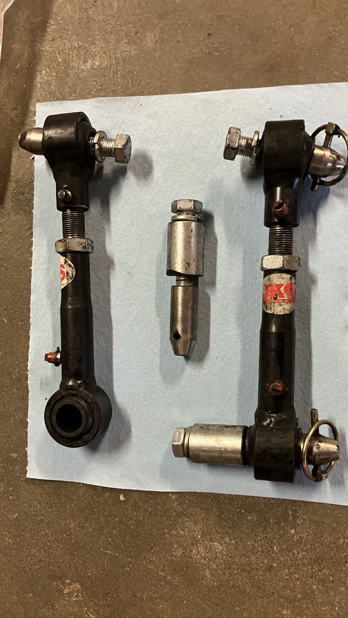 1999 to 2004 Jeep WJ Parts: control arms, headlight, sway bar disconnects