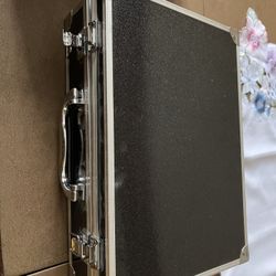 the hubsan x4 720p camera 2.4 ghz With Carrying Case And Extra Body And Parts 