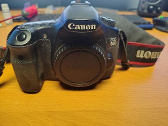 Canon 60D - Great Condition - Comes with Battery/Charger
