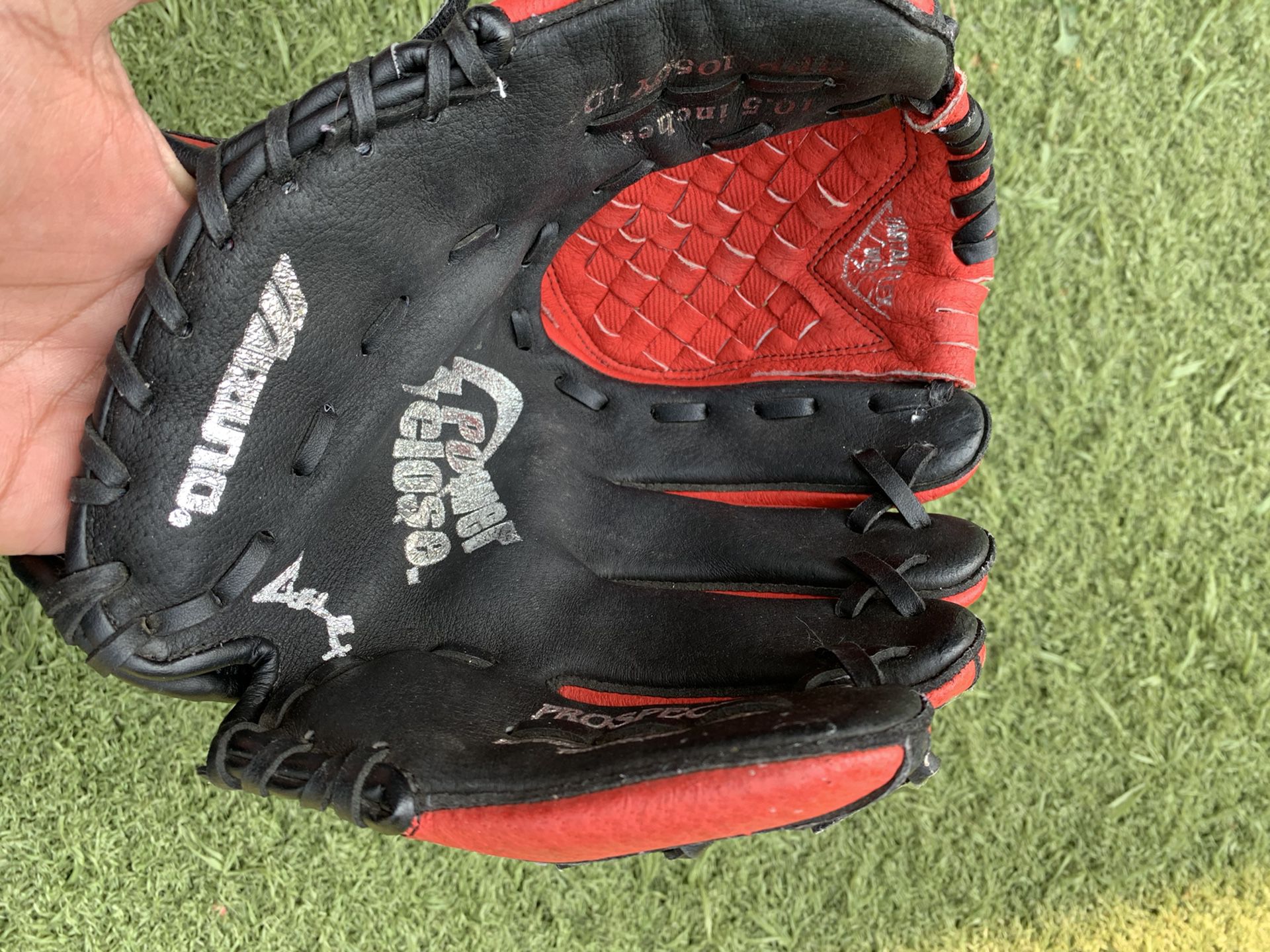 Mizuno 10.5” Kids Baseball Softball Glove