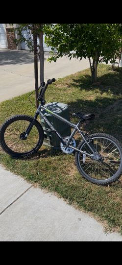 Free agent maverick bmx racing bike