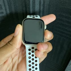 Apple Watch Series 4 