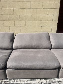 Jerome s Gray Sectional Cloud Couch Free Delivery for Sale in Los Angeles CA OfferUp