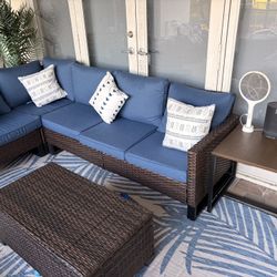 Patio Furniture Like New 