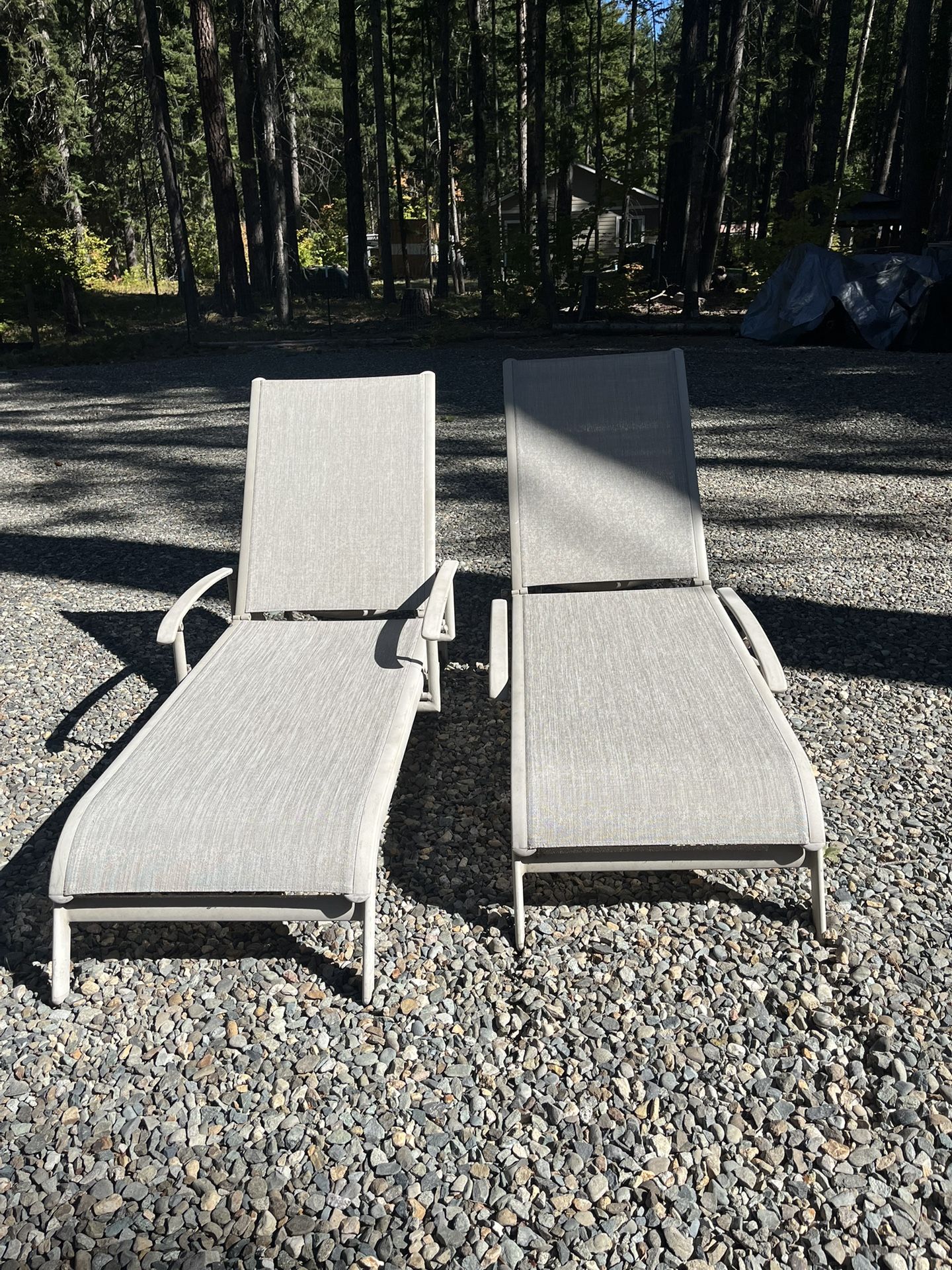 Outdoor Lounge Chairs