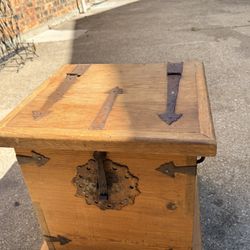 Rustic Solid Wood Antique Style Chest with Iron Hardware – Farmhouse Decor 