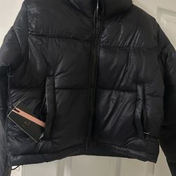 Cropped puffer jacket