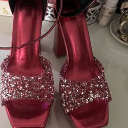 Hit Pink Heels Size 39  ,7/1/2 New 
