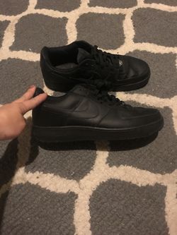 Men’s 10.5 Nike’s worn maybe 3x