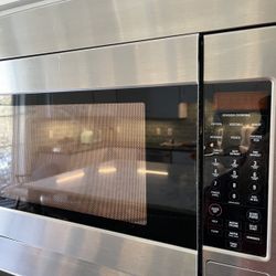 GE Monogram High End Microwave with Sensor Cooking Pick up available today