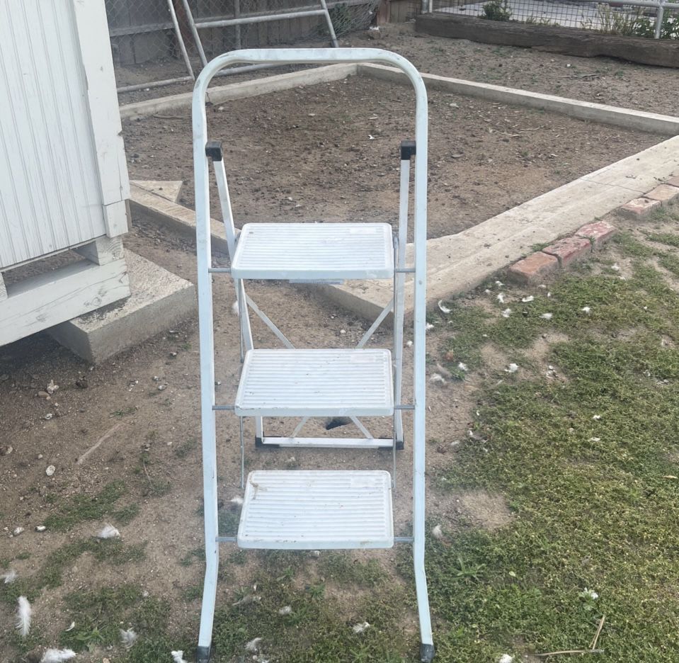 White Small Metal Ladder 
