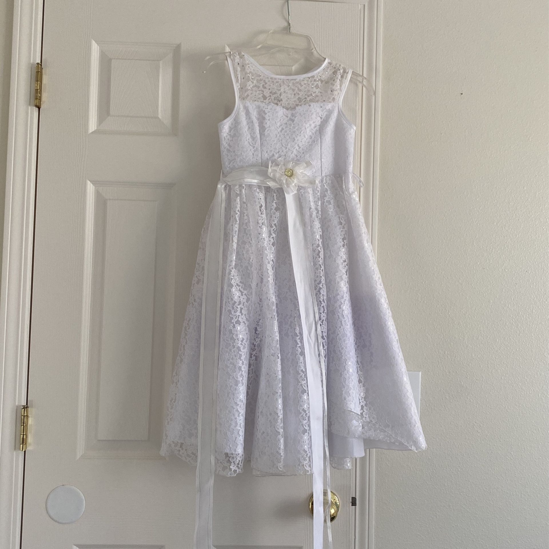 White Flower Girl Dress Size 6/8