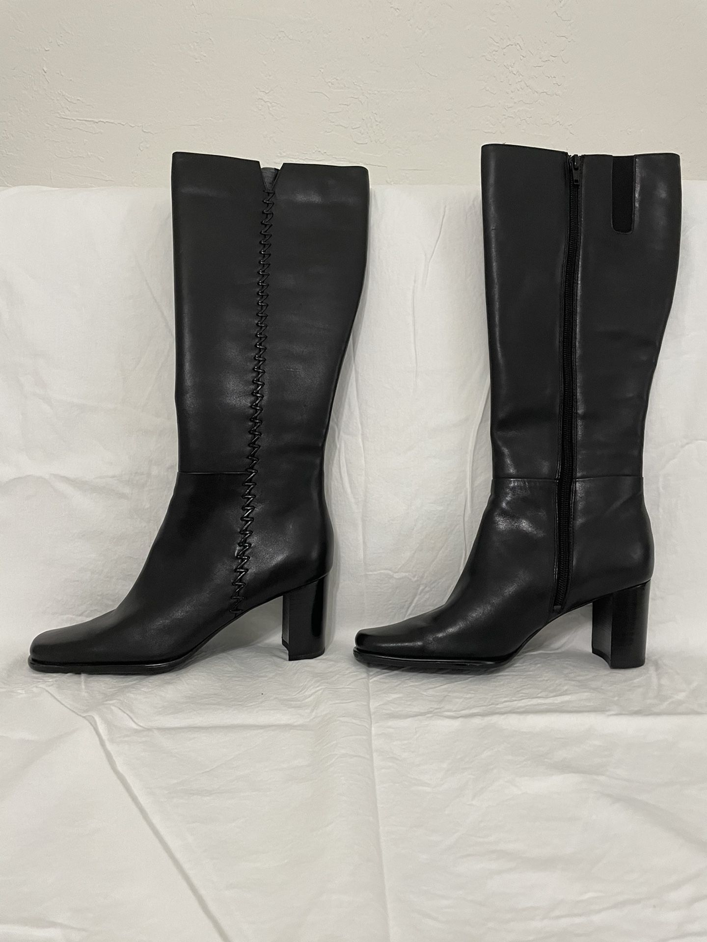 Boots - Women Size 8